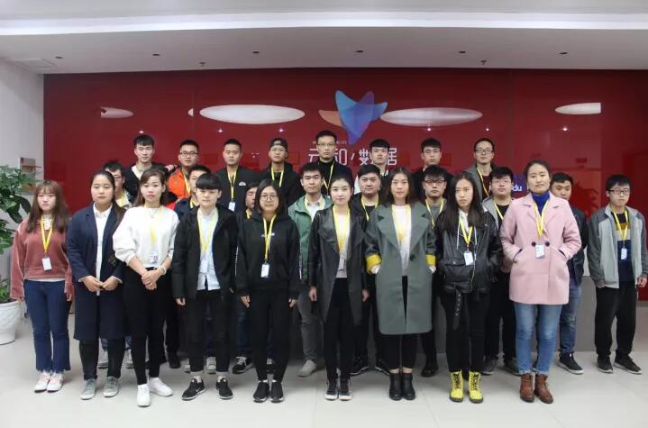 越努力,越幸运——云和数据HTML5、VR、PHP班开学典礼盛况