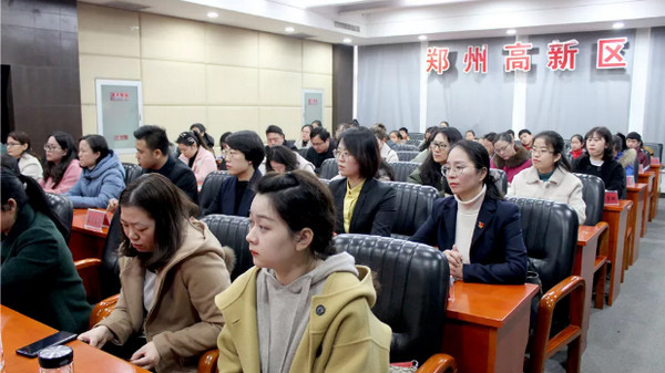 1551757200271952.jpg 配图3 2018年高新区希望工程“温暖冬天”活动.jpg